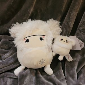 DEFECT!!!! ever the bigfoot with upside down face defects! Wow!! 8" squishmallow